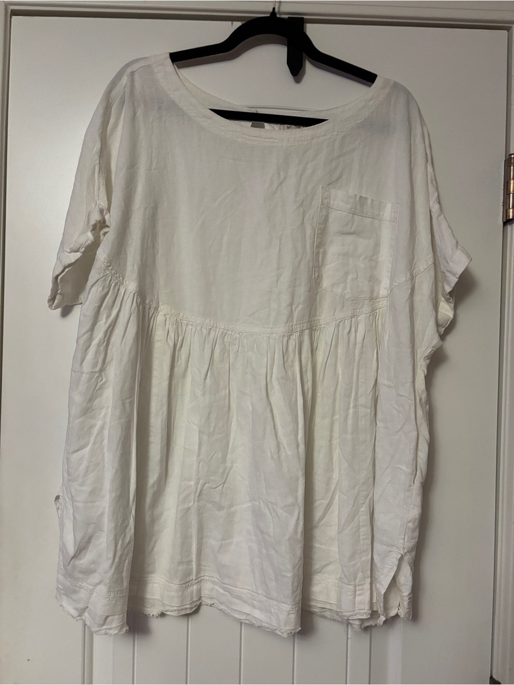 We The Free White Short-Sleeve Gathered Peplum Tunic with Pocket